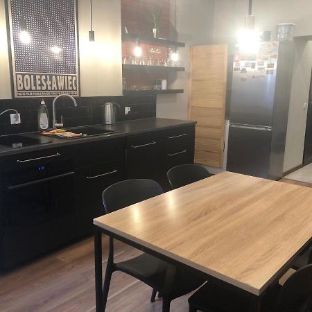 Apartament Srodmiescie 1 Sypialnia Oraz 1 Salon Walbrzych Luaran gambar