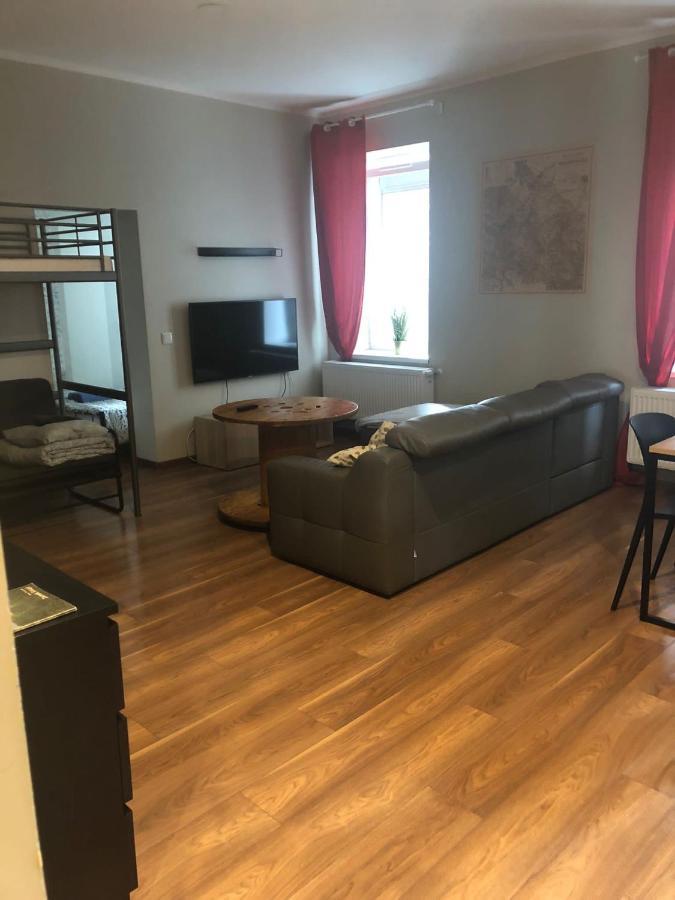 Apartament Srodmiescie 1 Sypialnia Oraz 1 Salon Walbrzych Luaran gambar