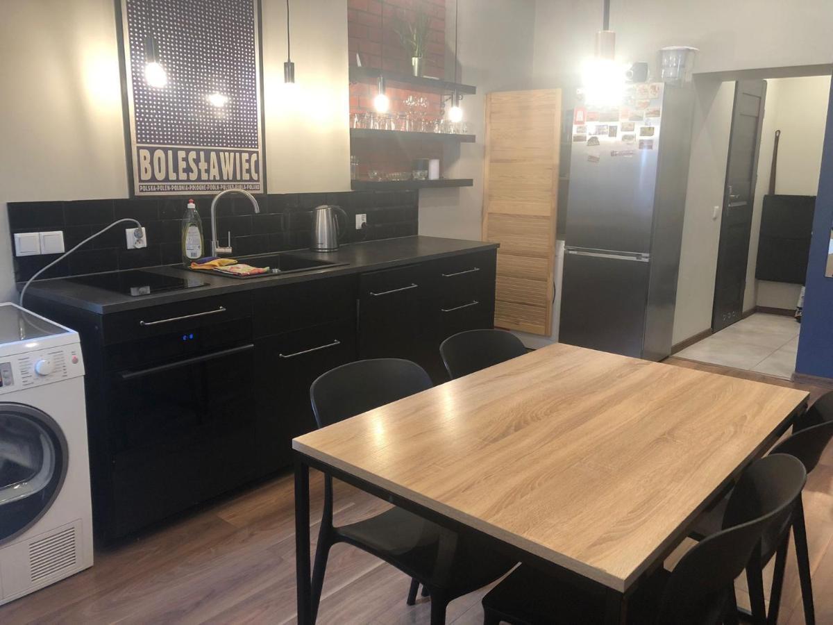 Apartament Srodmiescie 1 Sypialnia Oraz 1 Salon Walbrzych Luaran gambar