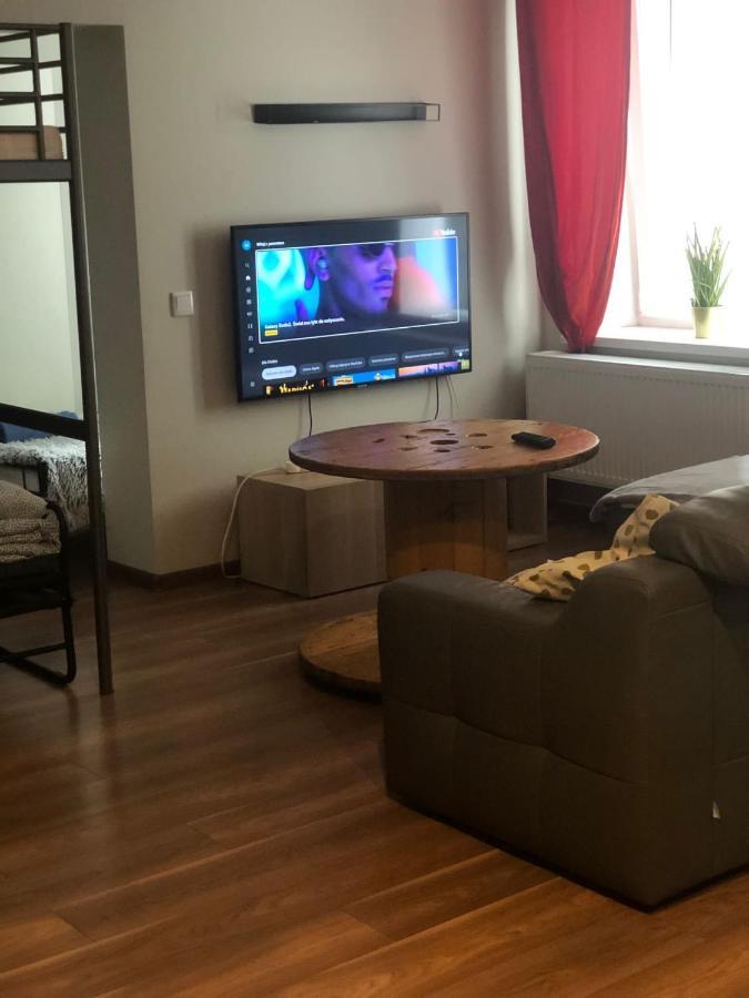 Apartament Srodmiescie 1 Sypialnia Oraz 1 Salon Walbrzych Luaran gambar